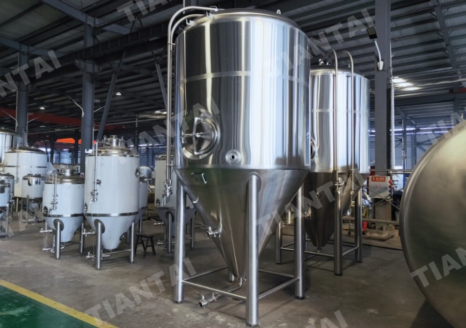 30BBL Jacketed Conical Fermenter Being Shipped to Canada